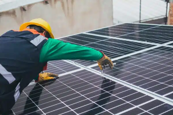 Les avantages de l’installation de panneaux solaires