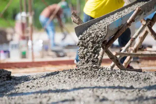 Comment choisir une centrale à béton adaptée à vos besoins ?