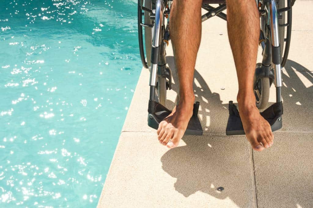 Fauteuil roulant piscine