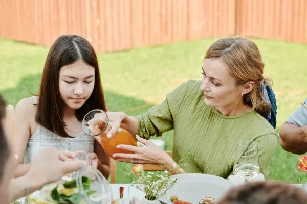 Table salon de jardin : comment ne pas vous tromper dans votre choix ?