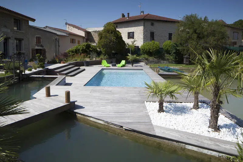 Quel bois pour une piscine Semi-enterrée ?