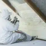 Quel est le coût de l'isolation intérieure à la mousse polyuréthane par mètre carré ?