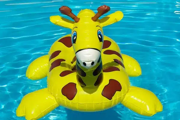 Choisir le revêtement idéal pour votre piscine : conseils d’expert