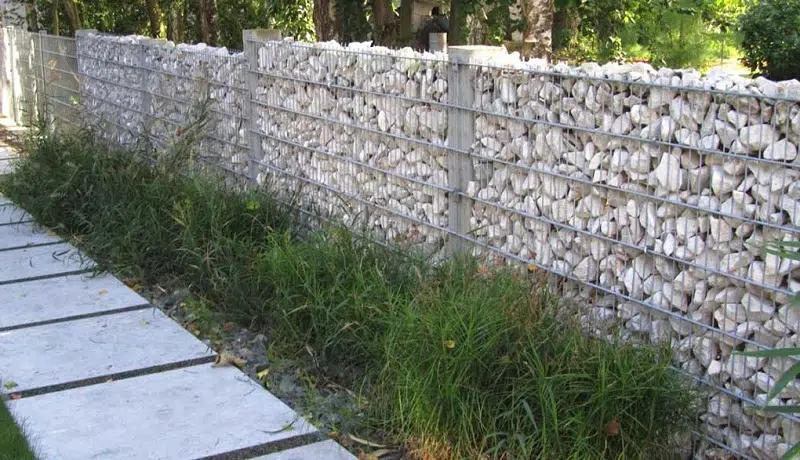 fondation pour mur en gabions