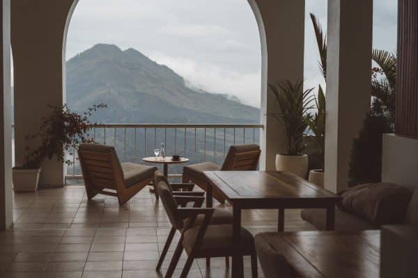 Aménagement extérieur : quel travertin choisir pour couvrir sa terrasse ?