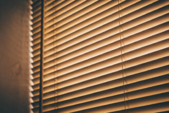 Les atouts du store vénitien pour vos fenêtres