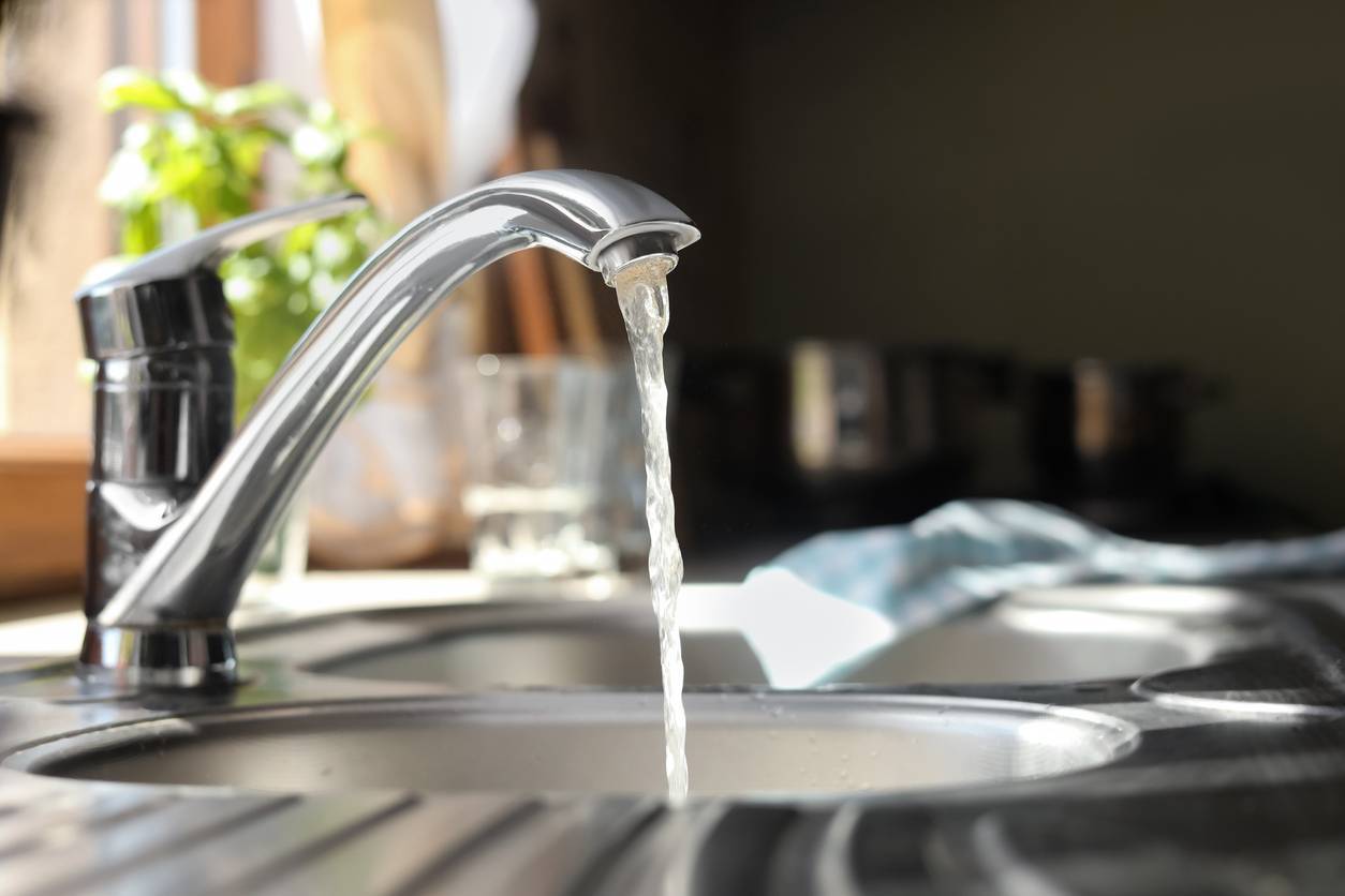 adoucisseur d'eau anti calcaire robinet sanitaire système maison