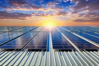 Panneaux solaires 100 kWc à Toulouse : ce que les professionnels doivent savoir avant de se lancer