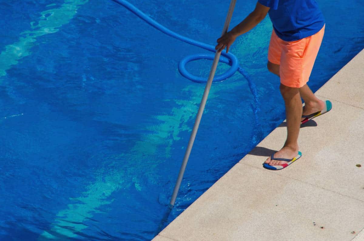 Comment nettoyer efficacement sa piscine ?