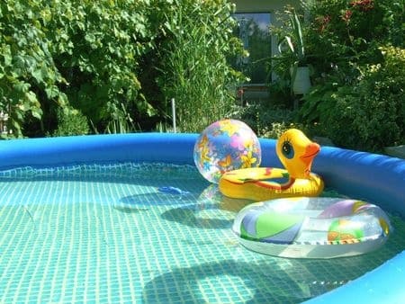 Comment installer une piscine tubulaire dans son jardin ?
