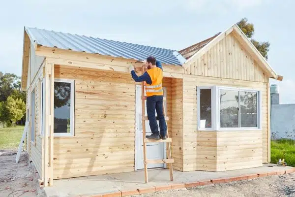 Quelle surface pour un abri de jardin sans permis de construire ?